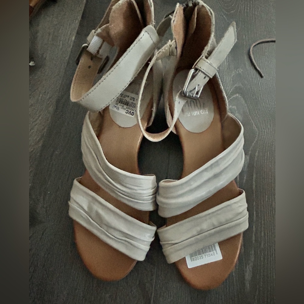 Cute Miz Mooz sandal